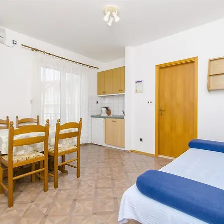 And Iva Apartman