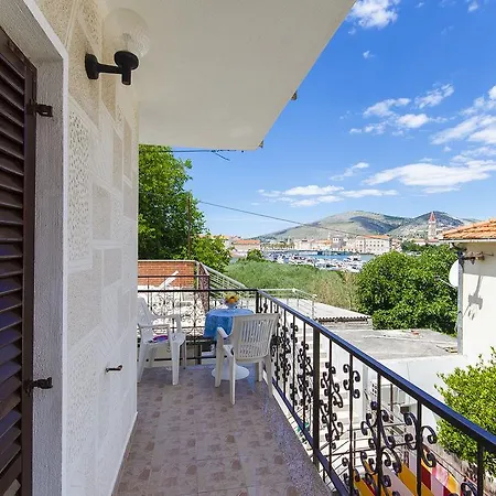 Apartman And Iva Trogir