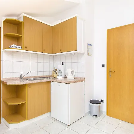 Apartament And Iva Trogir