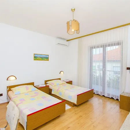 And Iva Appartement Trogir