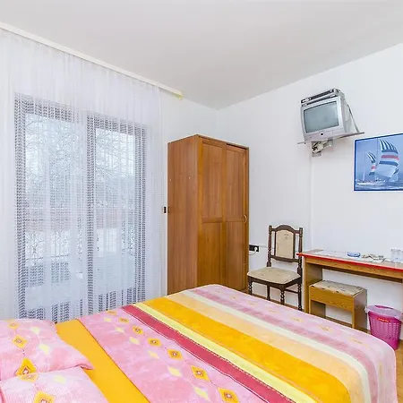 Lägenhet And Iva Trogir