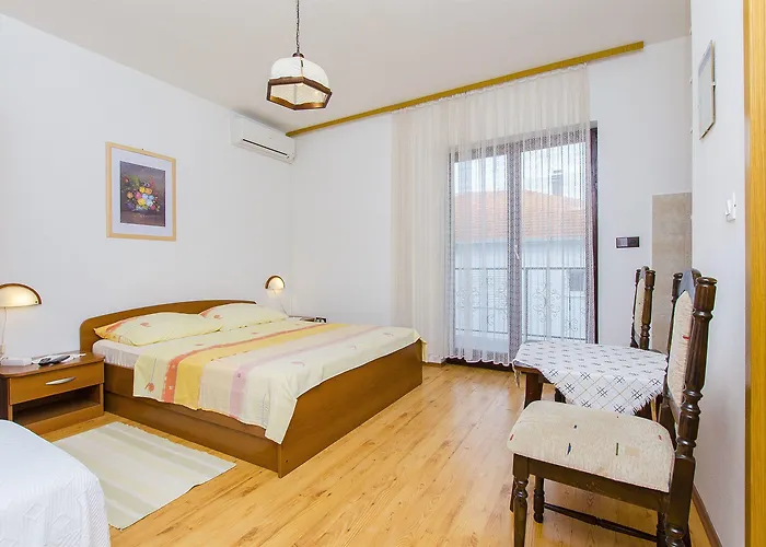 And Iva Apartman Trogir