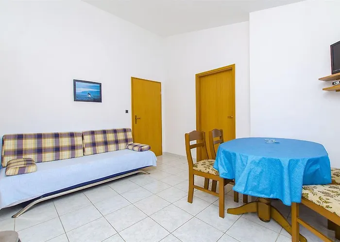 And Iva Apartman
