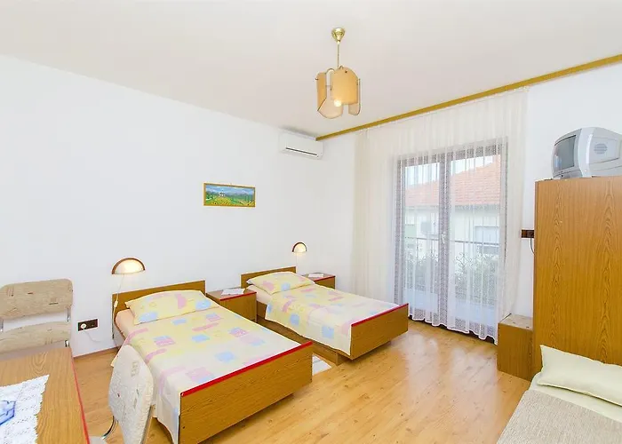 And Iva Apartman