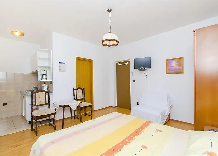 And Iva Apartman Trogir