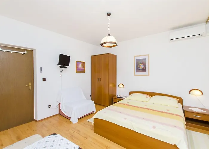 And Iva Apartman Trogir