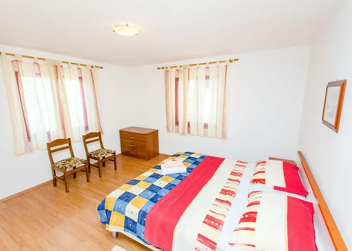 And Iva Apartman Trogir