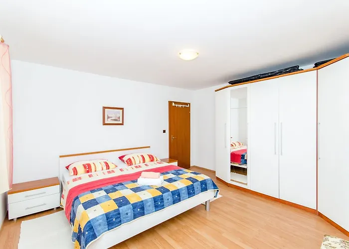 Apartman And Iva Trogir